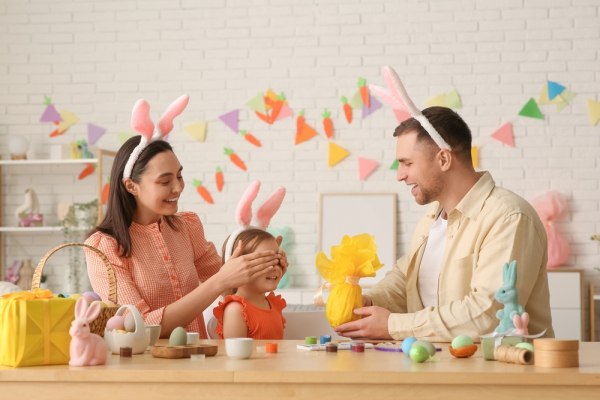 Δώρα για τα βαφτιστήρια το Πάσχα: Ο απόλυτος οδηγός για κάθε ηλικία και στιλ