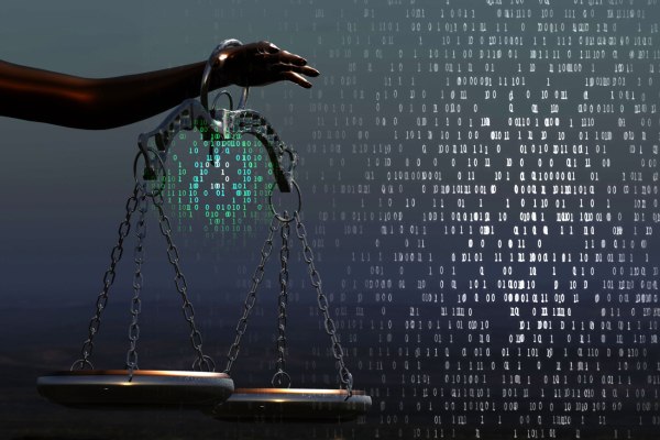 Στοιχεία για Κοινό Κέντρο ΕΥΠ – Predator και ενδείξεις για κατασκοπεία στη δικαστική απόφαση για τις υποκλοπές