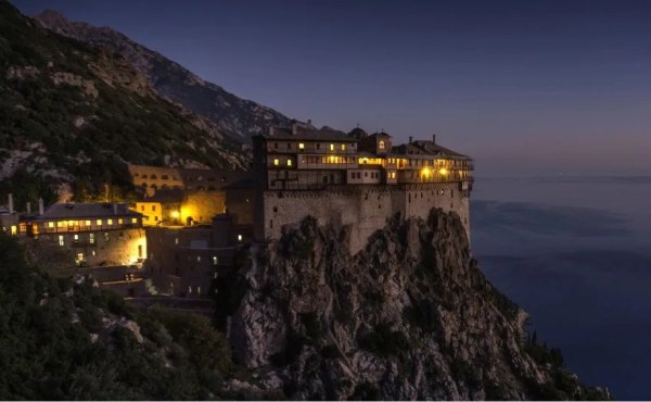 Σεισμός στο Άγιον Όρος – «Θέλει προσοχή αλλά δεν υπάρχει λόγος ανησυχίας» – Τι λένε οι σεισμολόγοι