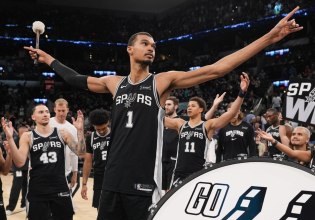 Νίκες για Σπερς και Γουόριορς – Τα αποτελέσματα του NBA