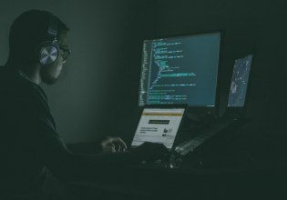 Σκάνδαλο: Ανοίγει το «Κουτί της Πανδώρας» μετά την καταδίκη των τεσσάρων για τις υποκλοπές