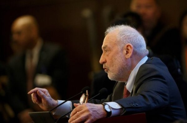 Οικονομολόγοι ζητούν να αποχωρήσει η Κολομβία από το σύστημα διαιτησίας επενδύσεων