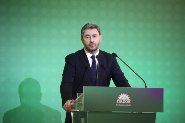 Συνέδριο ΠΑΣΟΚ: Το «πολιτικό μανιφέστο της αλλαγής» κατά Ανδρουλάκη