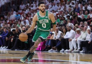 Επέστρεψε εντυπωσιακά ο Τέιτουμ μετά από 10 μήνες και οδήγησε τους Σέλτικς στη νίκη (120-100, vids)