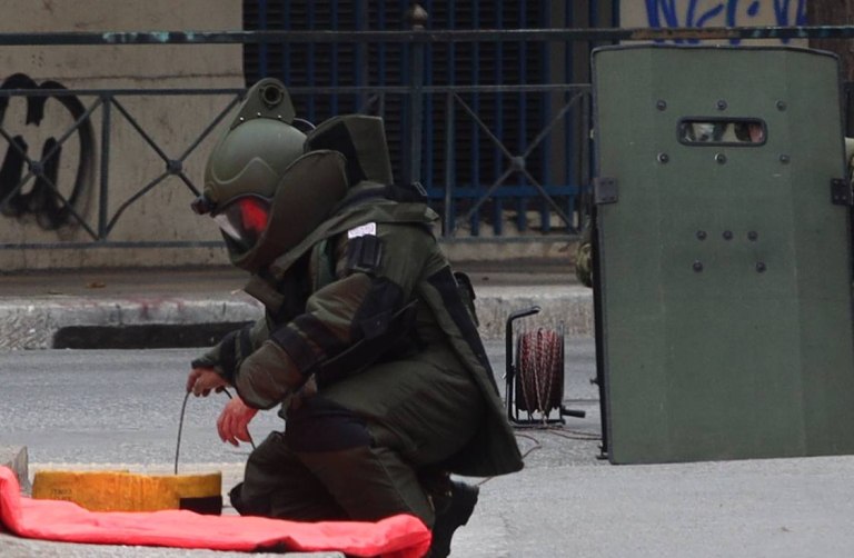 Χαλάνδρι: Το «ύποπτο» αντικείμενο στο ρωσικό προξενείο επρόκειτο για φαγητό