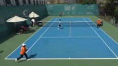 Τρόμος σε τουρνουά τένις στα ΗΑΕ: Παίκτες φεύγουν τρέχοντας το κορτ μετά από επίθεση drones (vid)