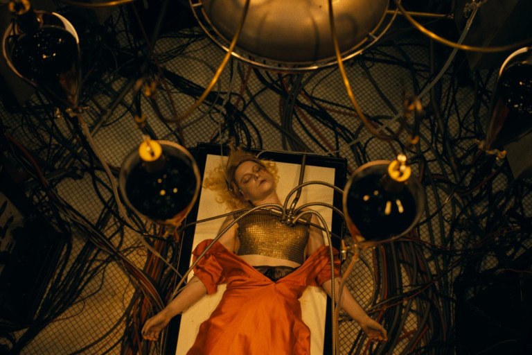 Νύφη σε ελεύθερη πτώση: Η σφαλιάρα στο box office και τα λάθη που «σκότωσαν» το The Bride!