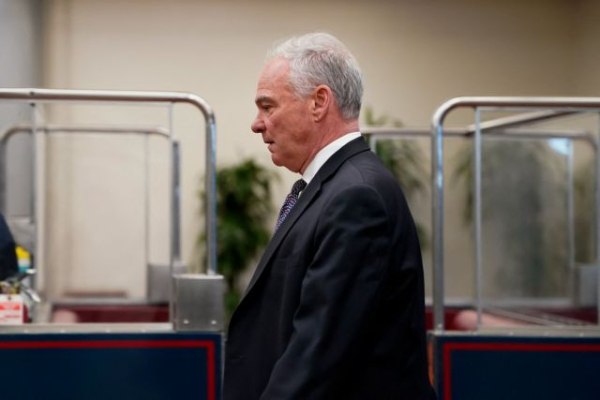 Ιράν: Η Γερουσία αρνείται να περιορίσει τις εξουσίες του Τραμπ για τον πόλεμο