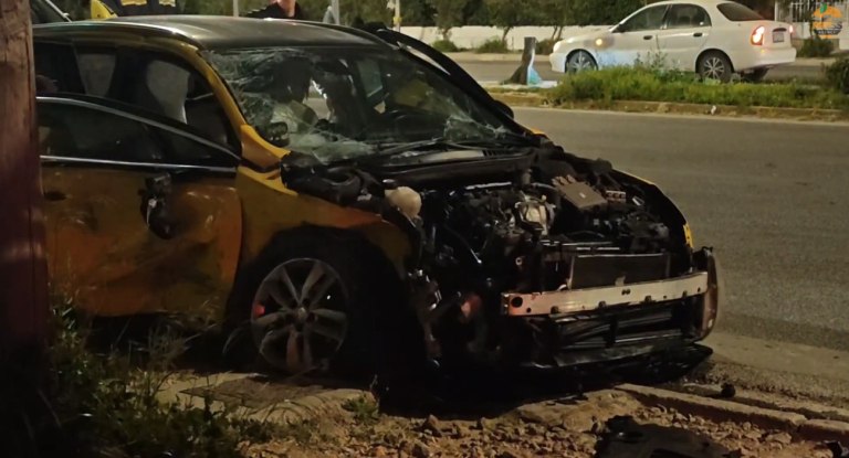 Βούλα: Μία νεκρή σε σύγκρουση ΙΧ με ταξί στη Λεωφόρο Ποσειδώνος