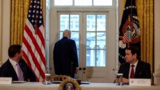 Ιράν: Ο Τραμπ ίσως βρήκε πόρτα εξόδου αλλά κανείς δεν ξέρει αν θα την περάσει