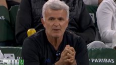 «Δεν ξέρεις τη δουλειά σου, αύριο θα σε αναφέρω» – Η ένταση που είχε ο Απόστολος Τσιτσιπάς με τον διαιτητή (vid)