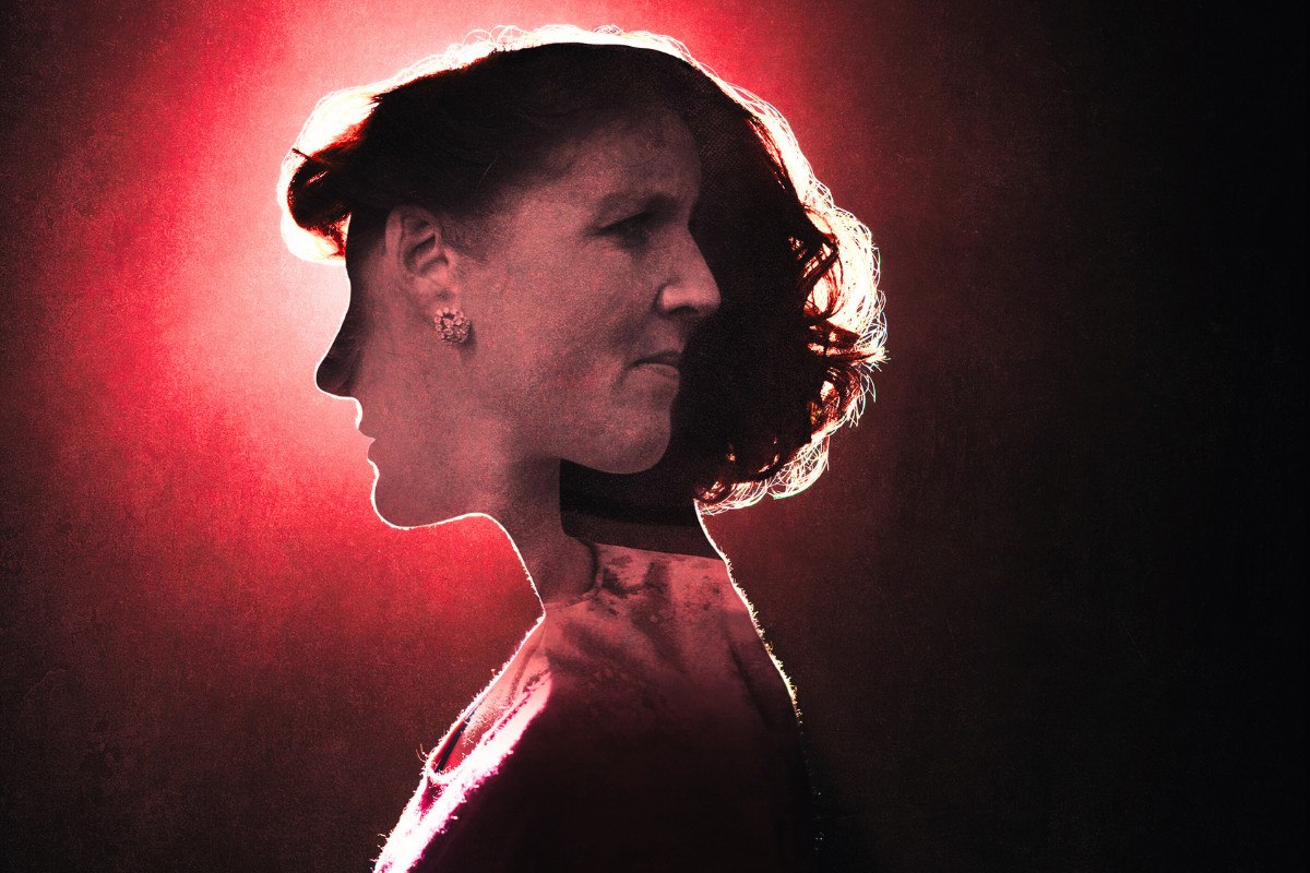 Τζέιν Άντριους: Έμπιστη της Φέργκιουσον, στυγερή δολοφόνος με ρόπαλο κρίκετ