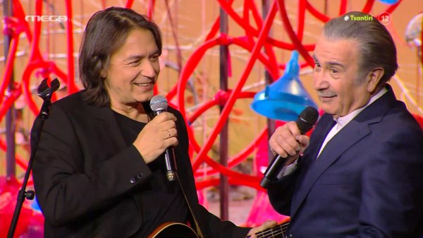 Ο Λάκης Λαζόπουλος υποδέχτηκε τον μοναδικό Γιάννη Κότσιρα σε ένα «μουσικό ταξίδι» στο «Αλ Τσαντίρι Νιούζ»