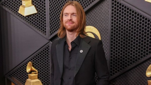 «Beef»: Ο Φινέας Ο’ Κόνελ υπογράφει τη μουσική της 2ης σεζόν