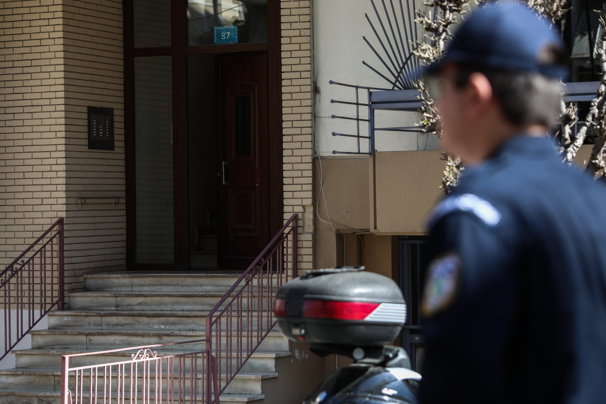 Ζωγράφου: «Είχαμε να τις δούμε ενάμιση μήνα, υπήρχε μυρωδιά» – Μαρτυρίες για το θρίλερ με τις δύο σορούς