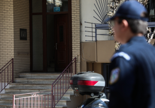 Ζωγράφου: «Είχαμε να τις δούμε ενάμιση μήνα, υπήρχε μυρωδιά» – Μαρτυρίες για το θρίλερ με τις δύο σορούς