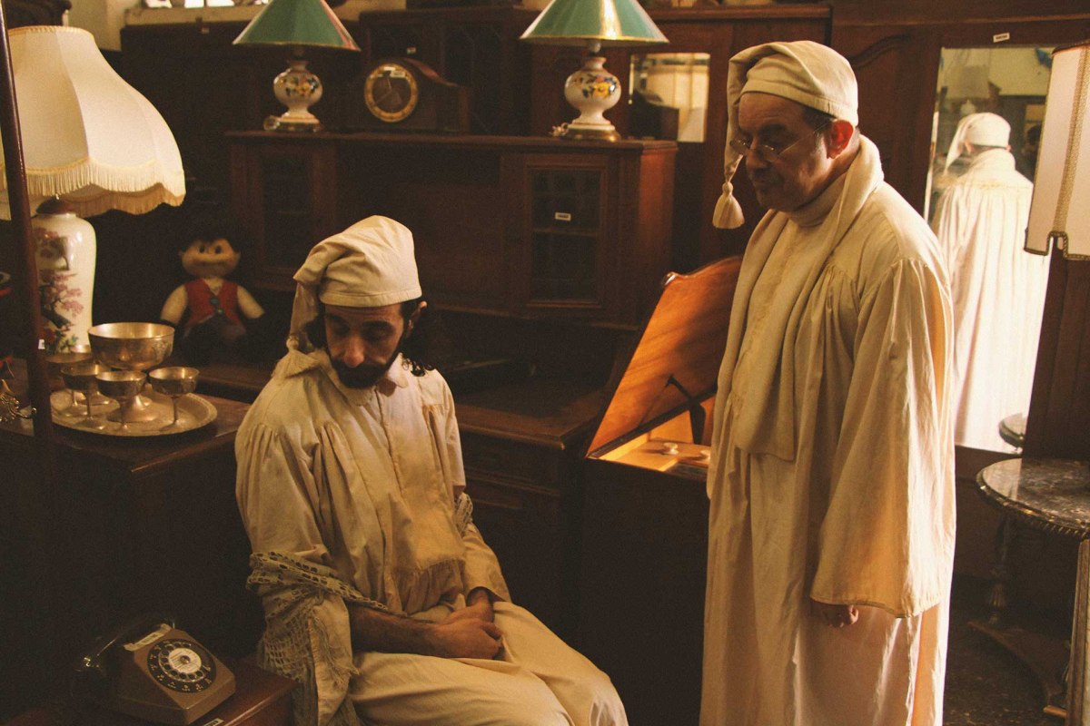 «Πανδοχείον η Φιλόξενη Ερημία»: Η νέα παράσταση των bizoux de kant στο Hood art space