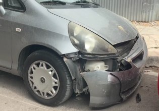 Αμπελόκηποι: Μεθυσμένη οδηγός τράκαρε σε 14 σταθμευμένα οχήματα προσπαθώντας να παρκάρει