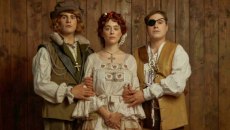 «Οι Στρατηγικές του Έρωτα»: Μια απολαυστική κωμωδία στο Θέατρο Θησείον