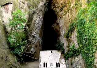 Αναβαθμιζεται η πρόσβαση σε 31 προσκυνηματικούς χώρους της Π.Ε Ηλείας