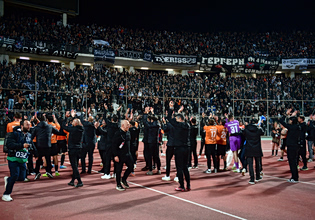 Οι παίκτες του ΟΦΗ έκαναν pasillo, οι οπαδοί του ΠΑΟΚ αποδοκίμαζαν! (vid)