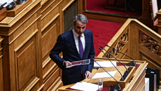 Μητσοτάκης: Με άδεια φαρέτρα προσπαθεί να αποπροσανατολίσει από τα σκάνδαλα – Σε δεινή θέση η κυβέρνηση