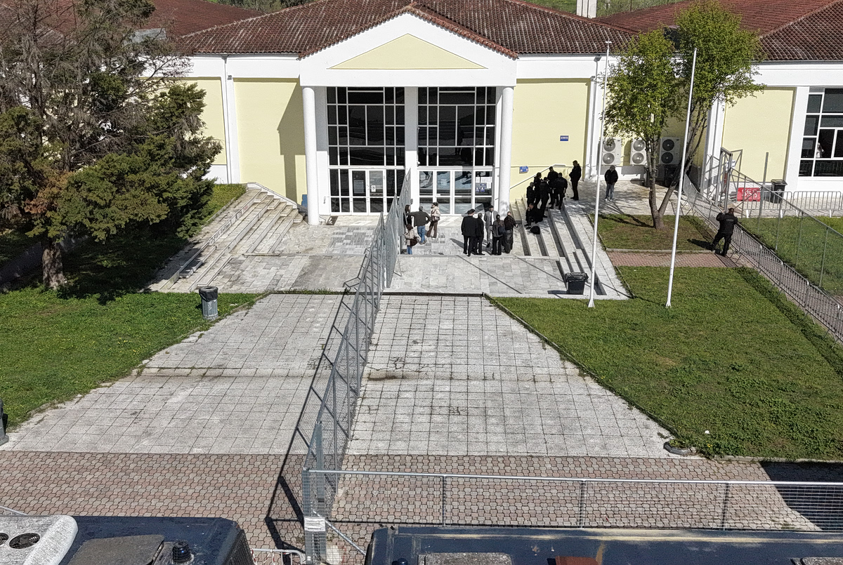 Εισαγγελική παρέμβαση για την αίθουσα της δίκης των Τεμπών