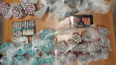 Συνελήφθησαν τρεις ανήλικοι που διακινούσαν κροτίδες στην πλατεία Συντάγματος