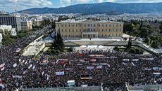 Διεθνής Αμνηστία: Έκθεση κόλαφος για την Ελλάδα – Σε πρώτο πλάνο προσφυγικό, Τέμπη, καταπάτηση δικαιωμάτων