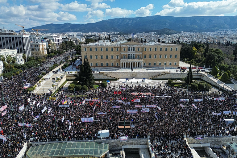 Διεθνής Αμνηστία: Έκθεση κόλαφος για την Ελλάδα – Σε πρώτο πλάνο προσφυγικό, Τέμπη, καταπάτηση δικαιωμάτων