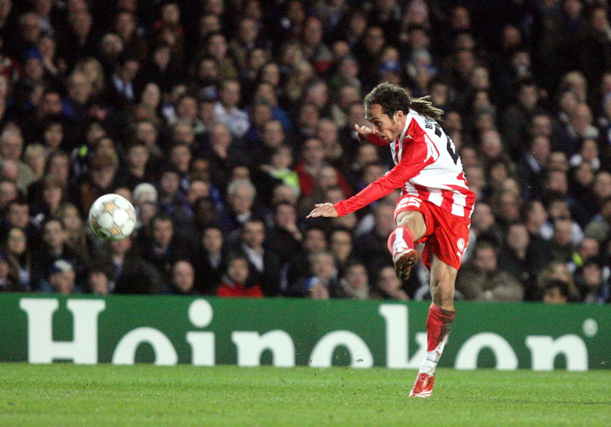 Πρώην παίκτης του Ολυμπιακού κάνει καριέρα στο YouTube!