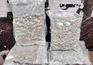 Έκαναν ταχυδρομικές παραγγελίες ναρκωτικών από το εξωτερικό – Συνελήφθησαν 45χρονος και ένας ανήλικος