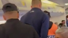 Χαμός στην Αργεντινή: Ποδοσφαιριστής φώναξε «βόμβα» μέσα σε αεροπλάνο και συνελήφθη (vid)