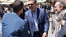 Αλέξης Τσίπρας: Το πρωί καθηγητής, το βράδυ ντελιβεράς – Το αξιακό κόστος στην Ελλάδα των «γαλάζιων» ακρίδων