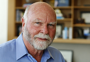 Πέθανε ο Κρεγκ Βέντερ, ο επιστήμονας που διάβασε πρώτος το ανθρώπινο DNA