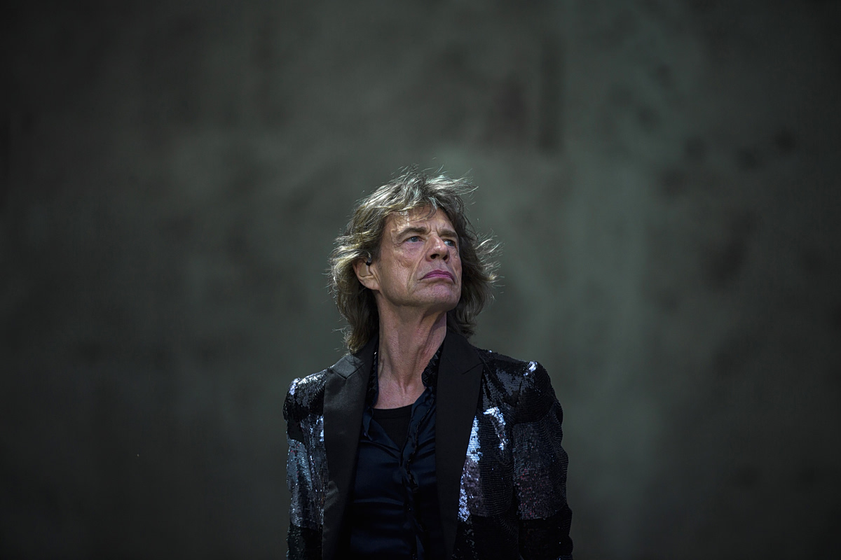 Ο Μικ Τζάγκερ έφτασε πολύ κοντά στον θάνατο το 1976, σύμφωνα με τη νέα βιογραφία των Rolling Stones