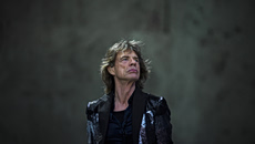 Ο Μικ Τζάγκερ έφτασε πολύ κοντά στον θάνατο το 1976, σύμφωνα με τη νέα βιογραφία των Rolling Stones