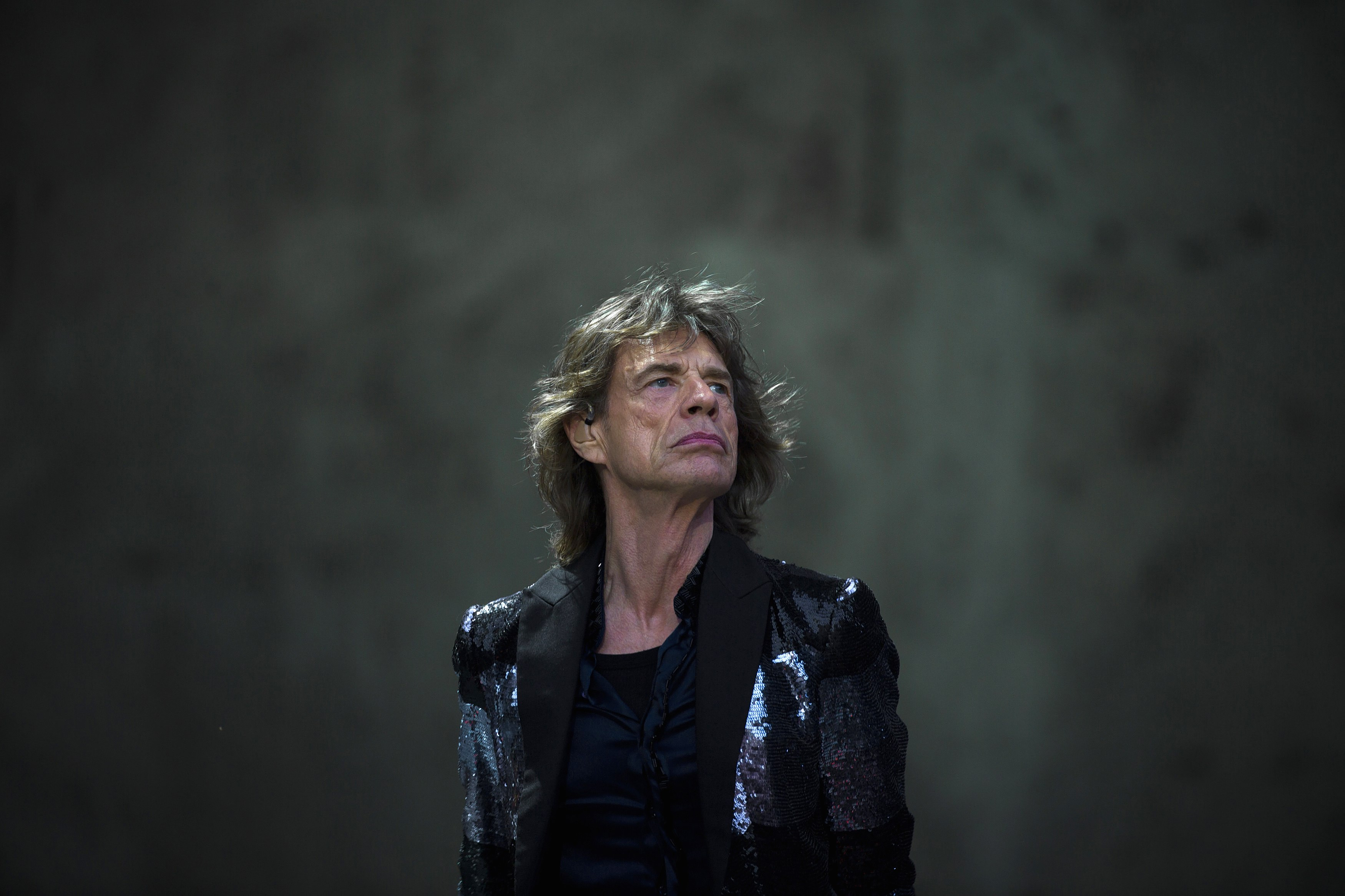 Ο Μικ Τζάγκερ έφτασε πολύ κοντά στον θάνατο το 1976, σύμφωνα με τη νέα βιογραφία των Rolling Stones