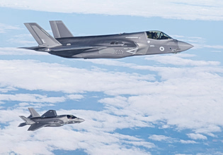 Προσομοιωτές F-16 και F-35 και εφαρμογές εικονικής πραγματικότητας της Πολεμικής Αεροπορίας στην Άμφισσα