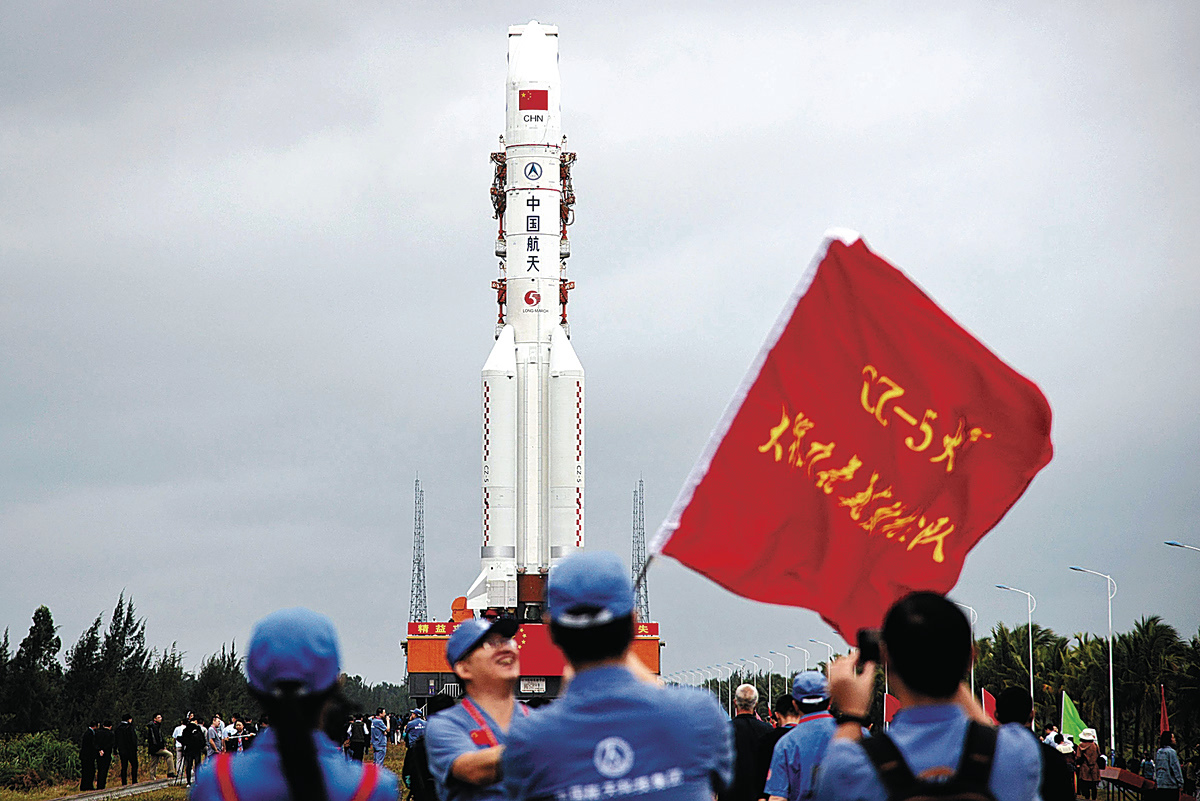 Μπορεί η Κίνα να πατήσει στη Σελήνη πριν από τη NASA;