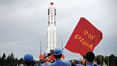 Μπορεί η Κίνα να πατήσει στη Σελήνη πριν από τη NASA;