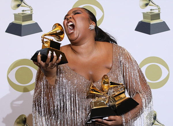 Lizzo: Αποκάλυψε ότι έκανε για πρώτη φορά σεξ μετά τα 30 της