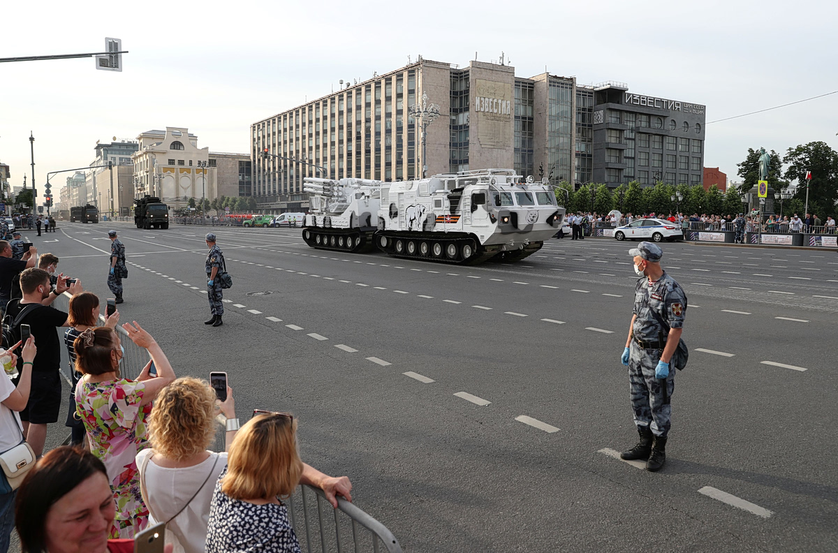 Ρωσία: Χωρίς τεθωρακισμένα και πυραύλους η φετινή παρέλαση για την Ημέρα της Νίκης – Φόβος για ουκρανική επίθεση