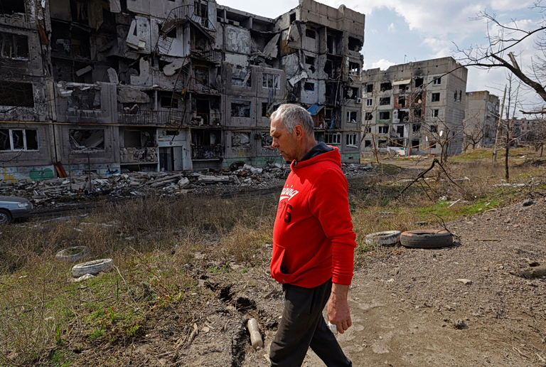Η Ρωσία δηλώνει ότι έχει αναλάβει τον πλήρη έλεγχο της περιφέρειας Λουχάνσκ στην ανατολική Ουκρανία