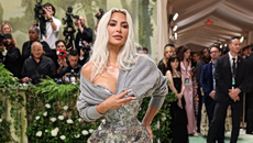 Tι δουλειά έχει η Κιμ Καρντάσιαν στο Μπρόντγουεϊ;