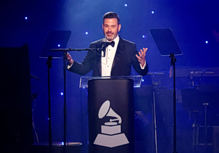 Ο Τζίμι Κίμελ σχολιάζει τις δηλώσεις της Μελάνια περί Έπσταϊν