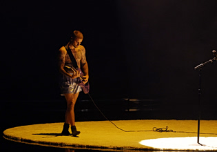 Από την παράλυση προσώπου στη σκηνή: O Τζάστιν Μπίμπερ στο Coachella