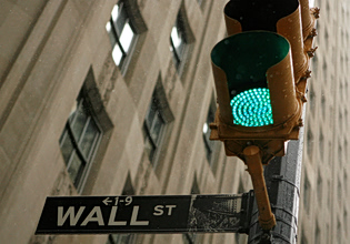 Economist: Μετρά αντίστροφα ο χρόνος του private credit – Ορατή μια νέα κρίση στην παγκόσμια οικονομία;