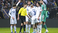 Χαμός στην Ιταλία για το γκολ των Βόσνιων – Οργισμένες αντιδράσεις για τον Γάλλο διαιτητή Τουρπέν