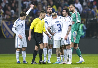 Χαμός στην Ιταλία για το γκολ των Βόσνιων – Οργισμένες αντιδράσεις για τον Γάλλο διαιτητή Τουρπέν